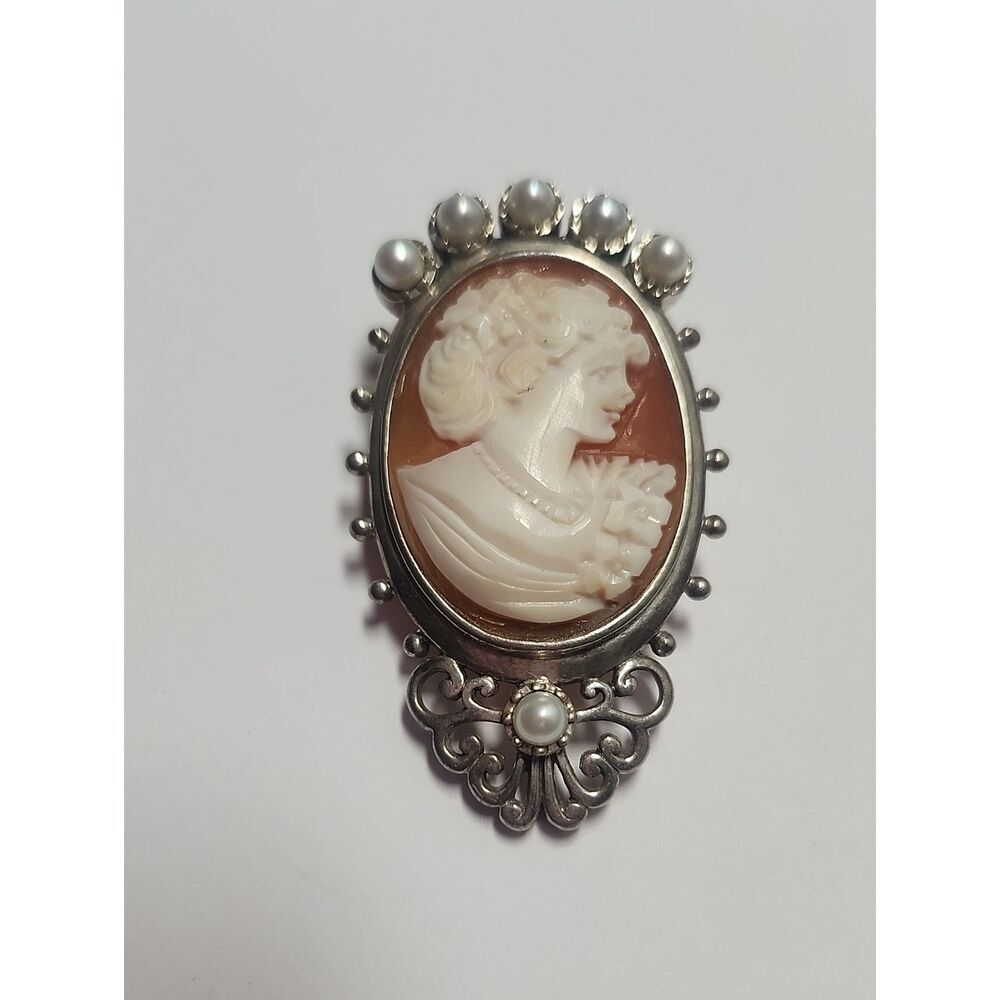 Sterling Silver Classic Cameo Pearl 925